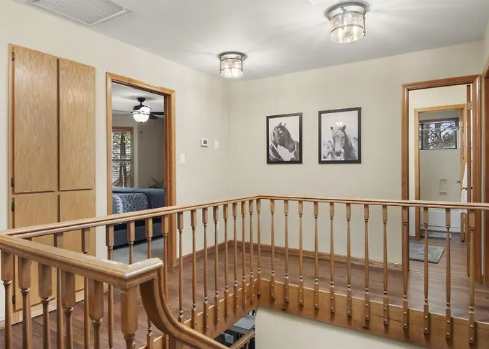 Willa Spacious Retreat With Ping Pong And Playset