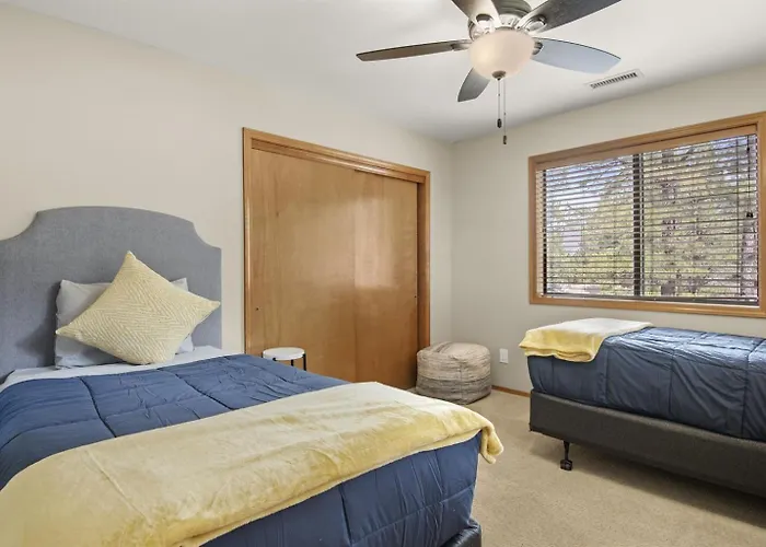 Spacious Retreat With Ping Pong And Playset Flagstaff